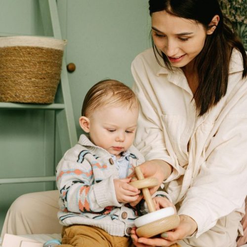The Best Toys for Babies Aged 6 to 9 Months: Supporting Big (and Little) Milestones